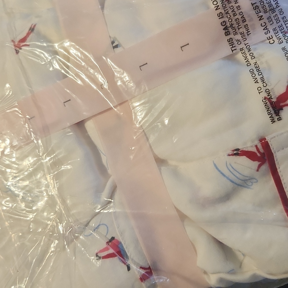 Victoria's Secret Women's Flannel Pajama Set - Skiers And Ice Skaters - Picture 4 of 6
